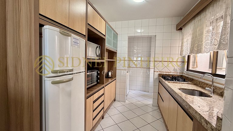 565 - Apartamento 02 dormitórios na Praia de Bombas