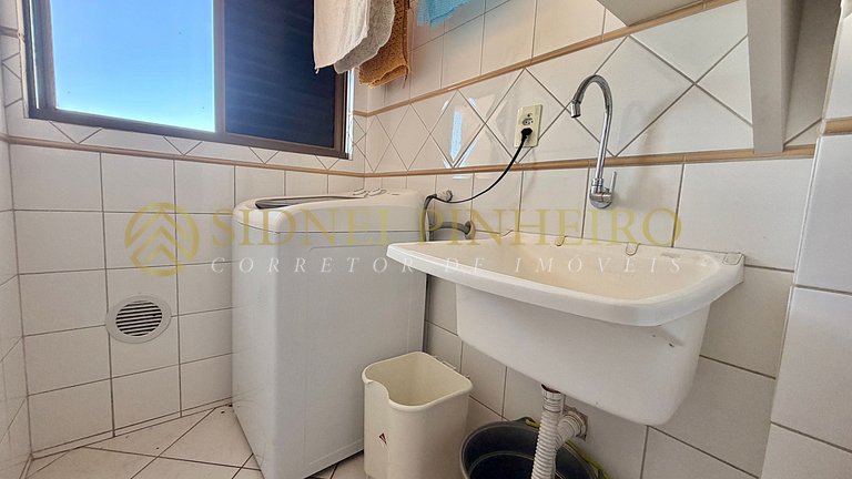566 - Apartamento 02 dormitórios na Praia de Bombas