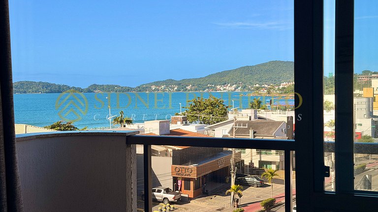 566 - Apartamento 02 dormitórios na Praia de Bombas