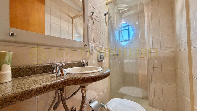 566 - Apartamento 02 dormitórios na Praia de Bombas