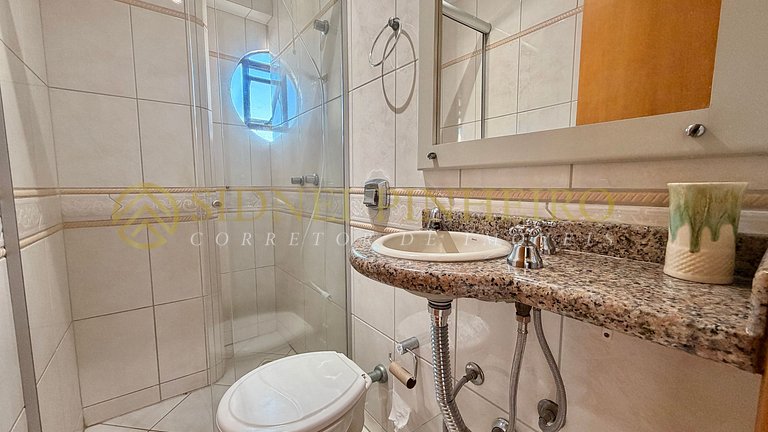 566 - Apartamento 02 dormitórios na Praia de Bombas