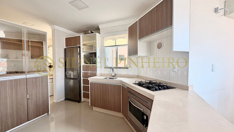 567 - Apartamento frente mar na Praia de Bombas
