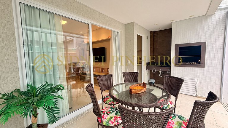 022 - Apartamento 02 dormitórios na Praia de Mariscal