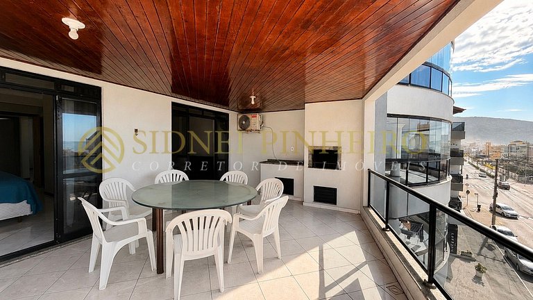 017 - Apartamento 03 dormitórios na Praia de Bombas