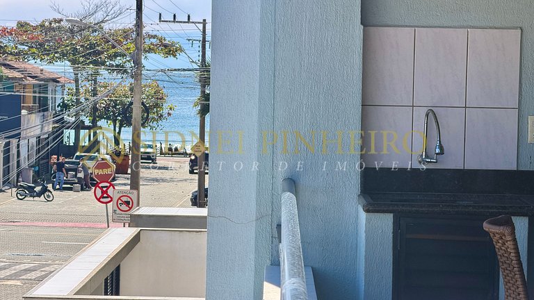 044 - Apartamento 3 dormitórios na Praia de Bombas