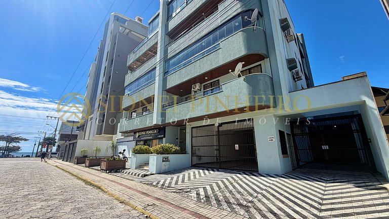044 - Apartamento 3 dormitórios na Praia de Bombas