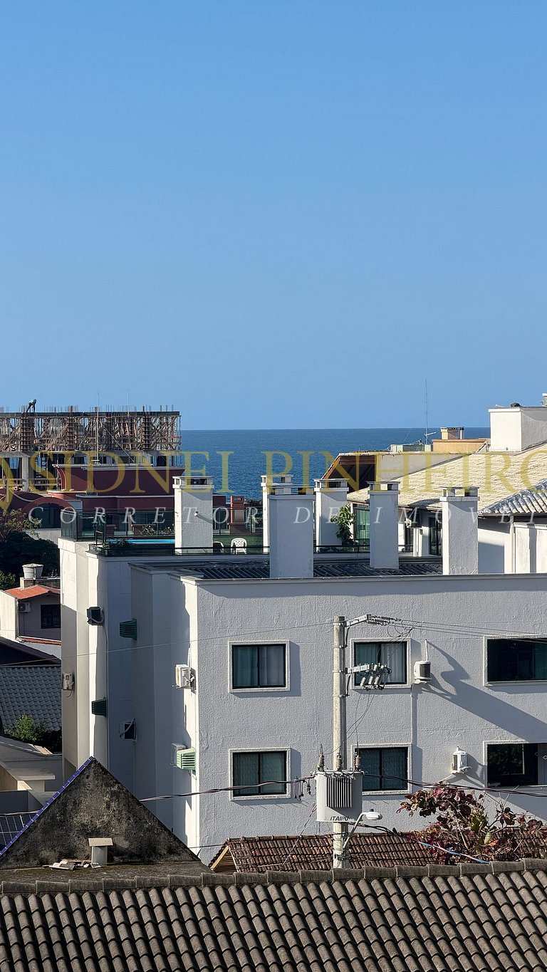 011 - Apartamento 03 dormitórios na Praia de Bombas