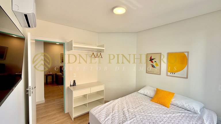 032 - Apartamento 03 dormitórios na Praia de Bombas