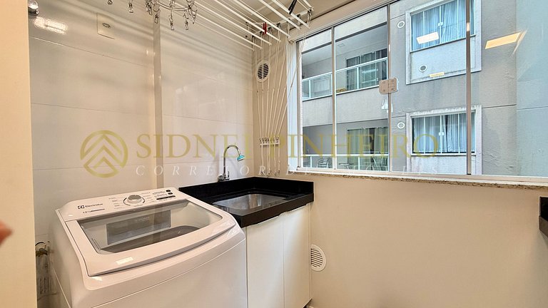 577 - Apartamento 02 dormitórios na Praia de Bombas