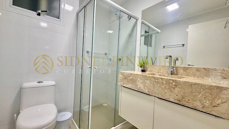 577 - Apartamento 02 dormitórios na Praia de Bombas