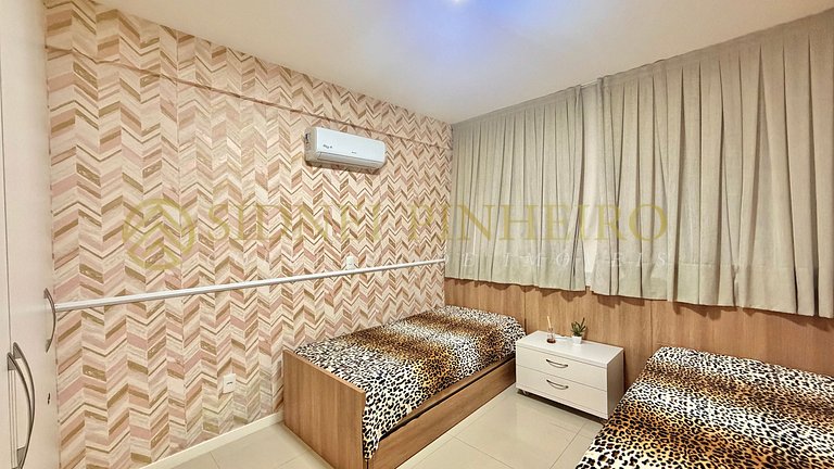577 - Apartamento 02 dormitórios na Praia de Bombas
