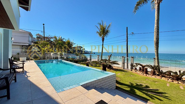 539 - Casa Frente Mar na Praia de Bombinhas (centro)