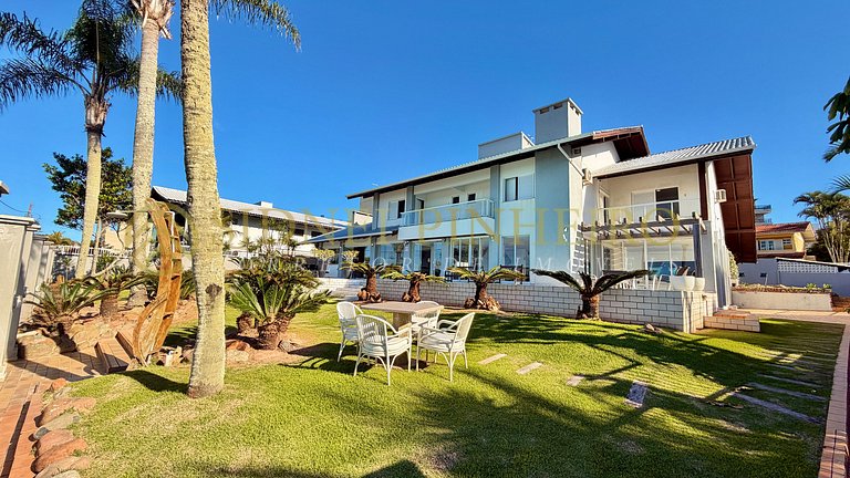 539 - Casa Frente Mar na Praia de Bombinhas (centro)