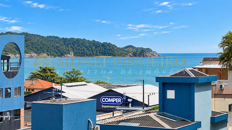 054 - Apartamento 03 dormitórios na Praia de Bombas com pisc