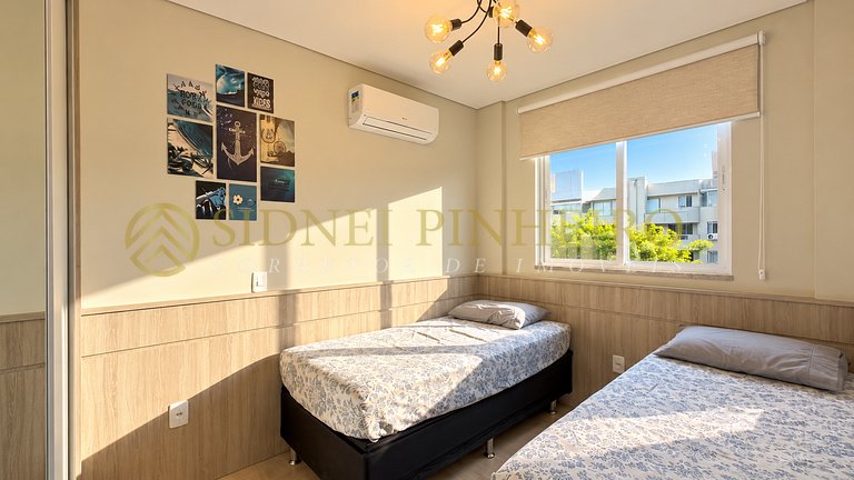057 - Apartamento 02 dormitórios na Praia de Bombas