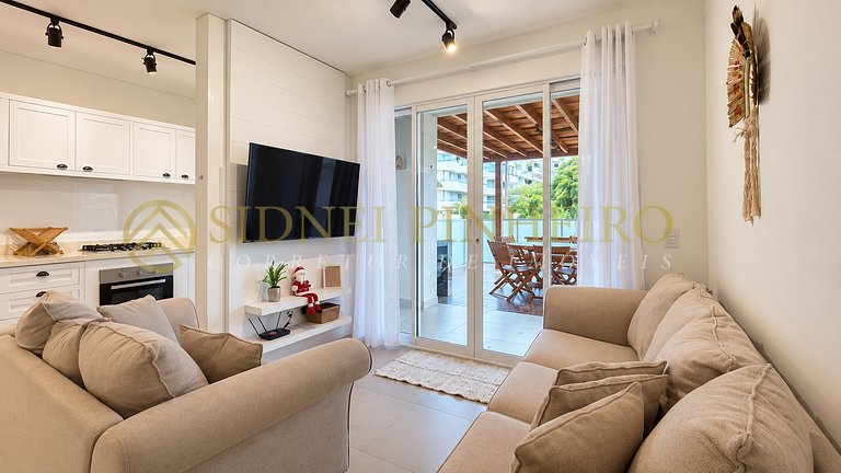 056 - Apartamento térreo de 03 dormitórios na Praia de Maris