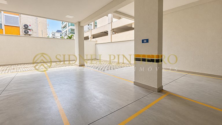 056 - Apartamento térreo de 03 dormitórios na Praia de Maris