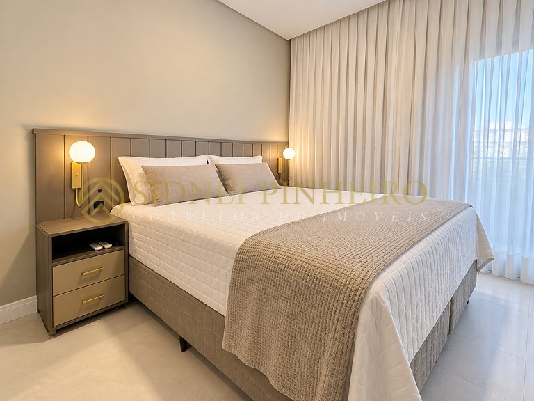 008 - Apartamento com piscina no Centro de Bombinhas
