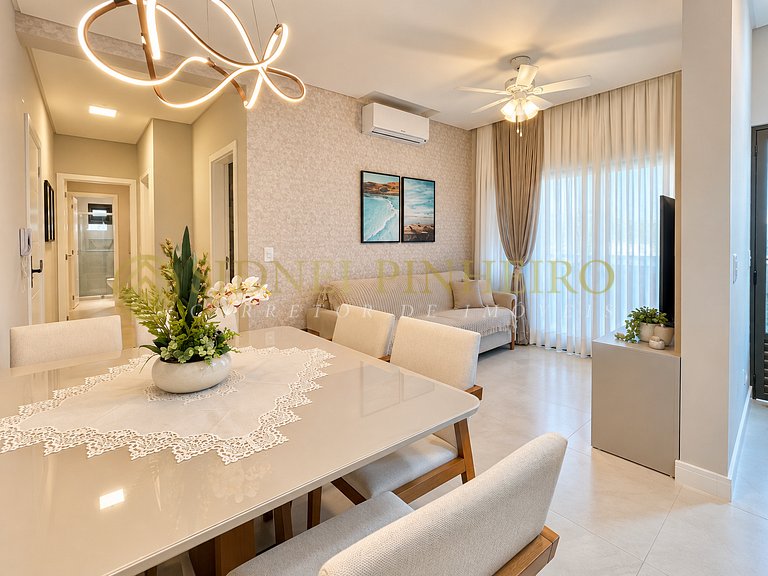 008 - Apartamento com piscina no Centro de Bombinhas