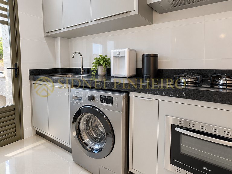 008 - Apartamento com piscina no Centro de Bombinhas